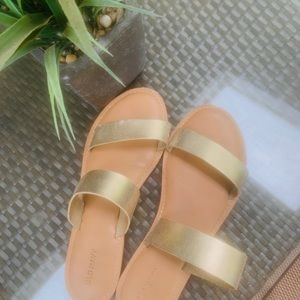 GOLD SUMMER SANDALS❤️